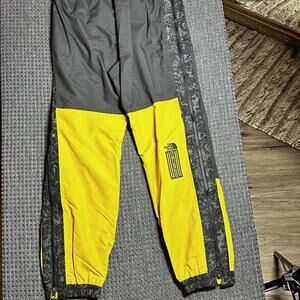 The North Face Men's Yellow and Multi Trousers